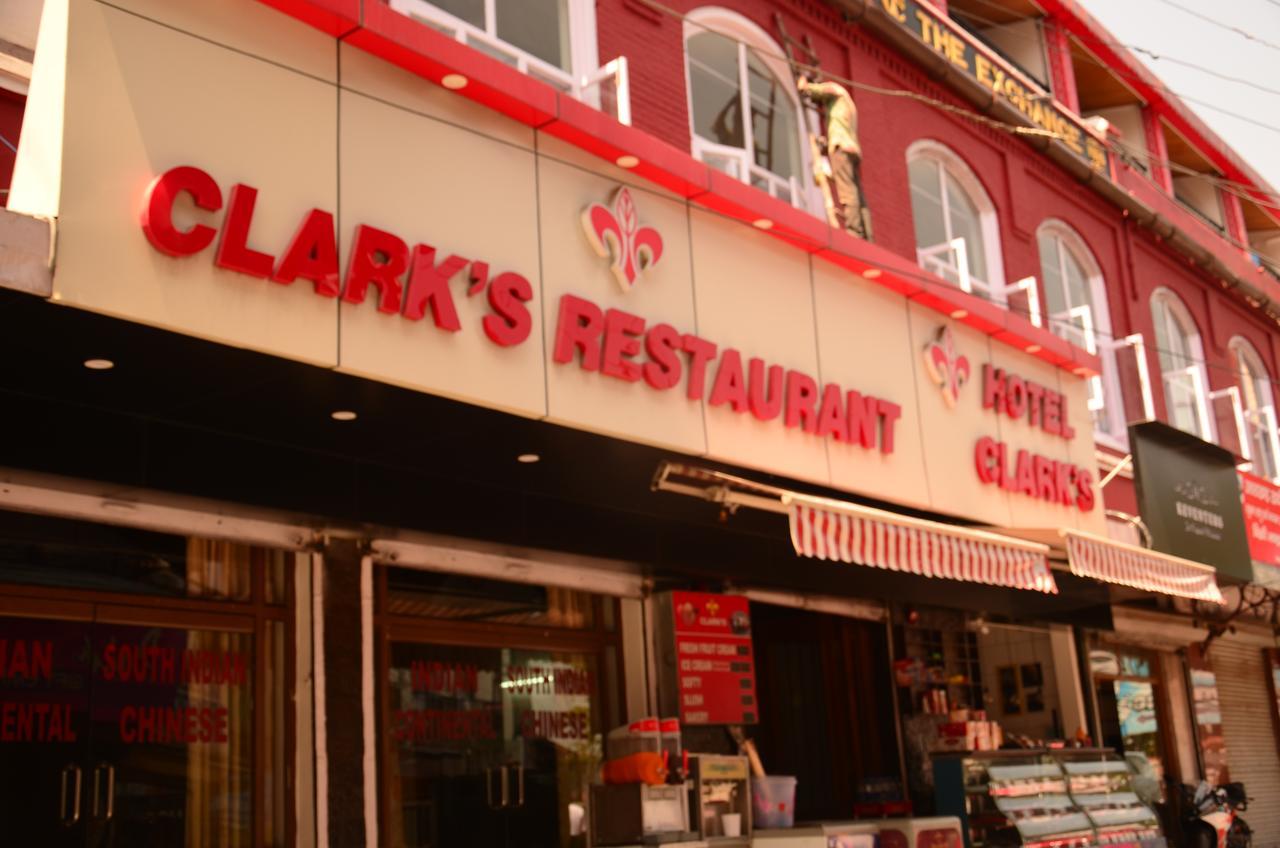 Hotel Clarks Masuri Exterior foto